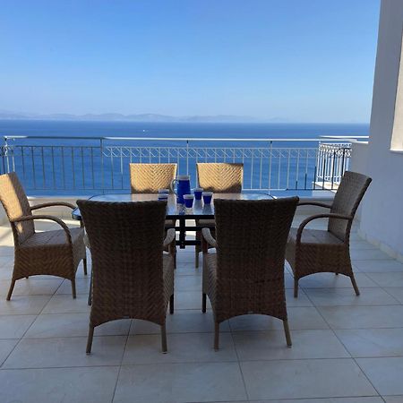 Villa Akoumaros Breeze Githio Exterior foto