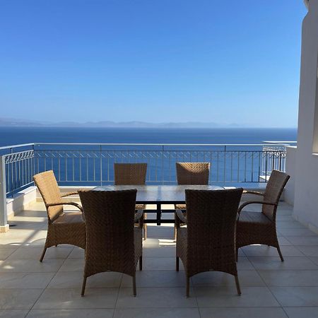Villa Akoumaros Breeze Githio Exterior foto